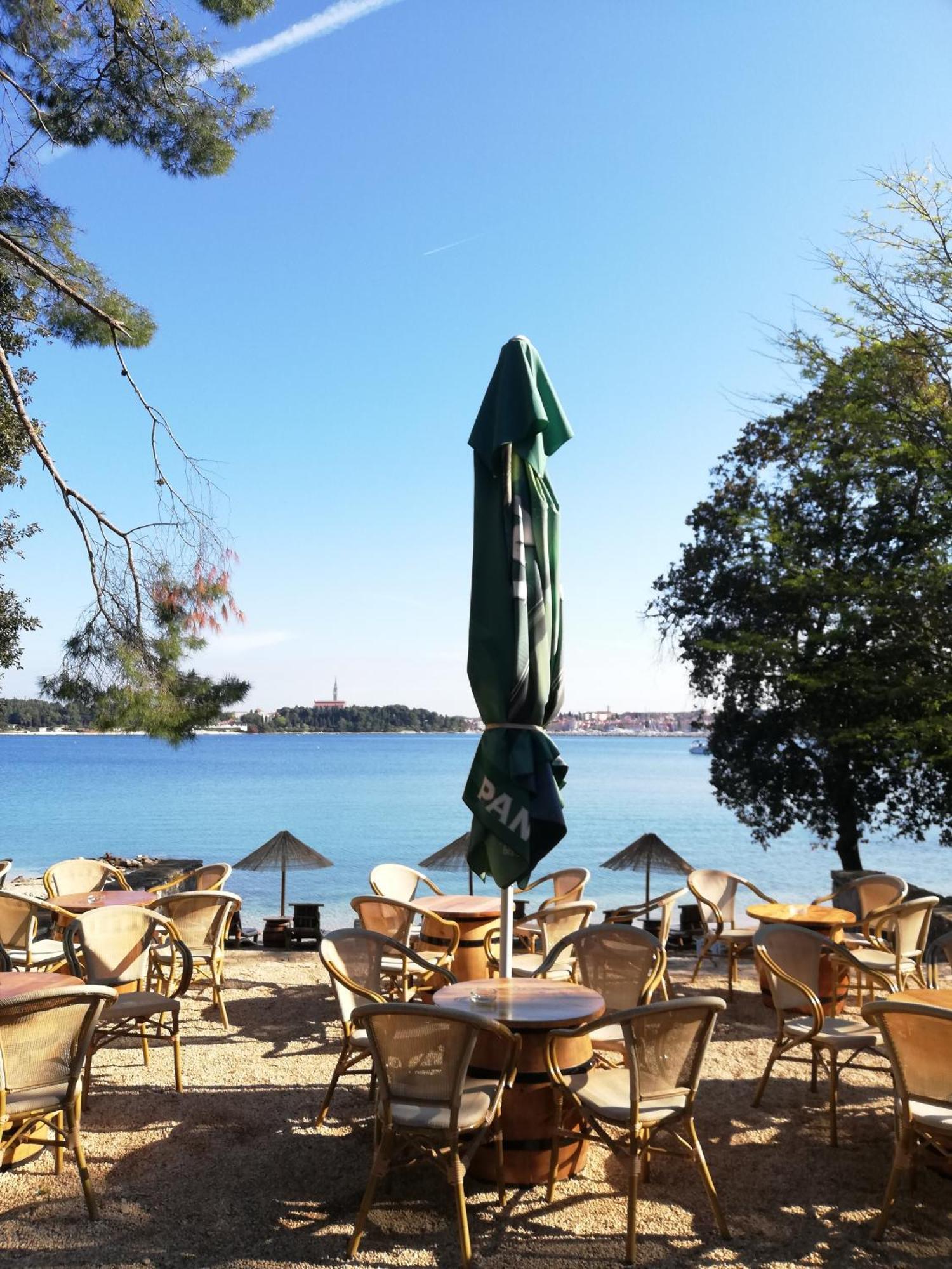 Apartments Poretti For 2,In Center Parking Free In The Yard,6 Min Beach Walk 로비니 외부 사진