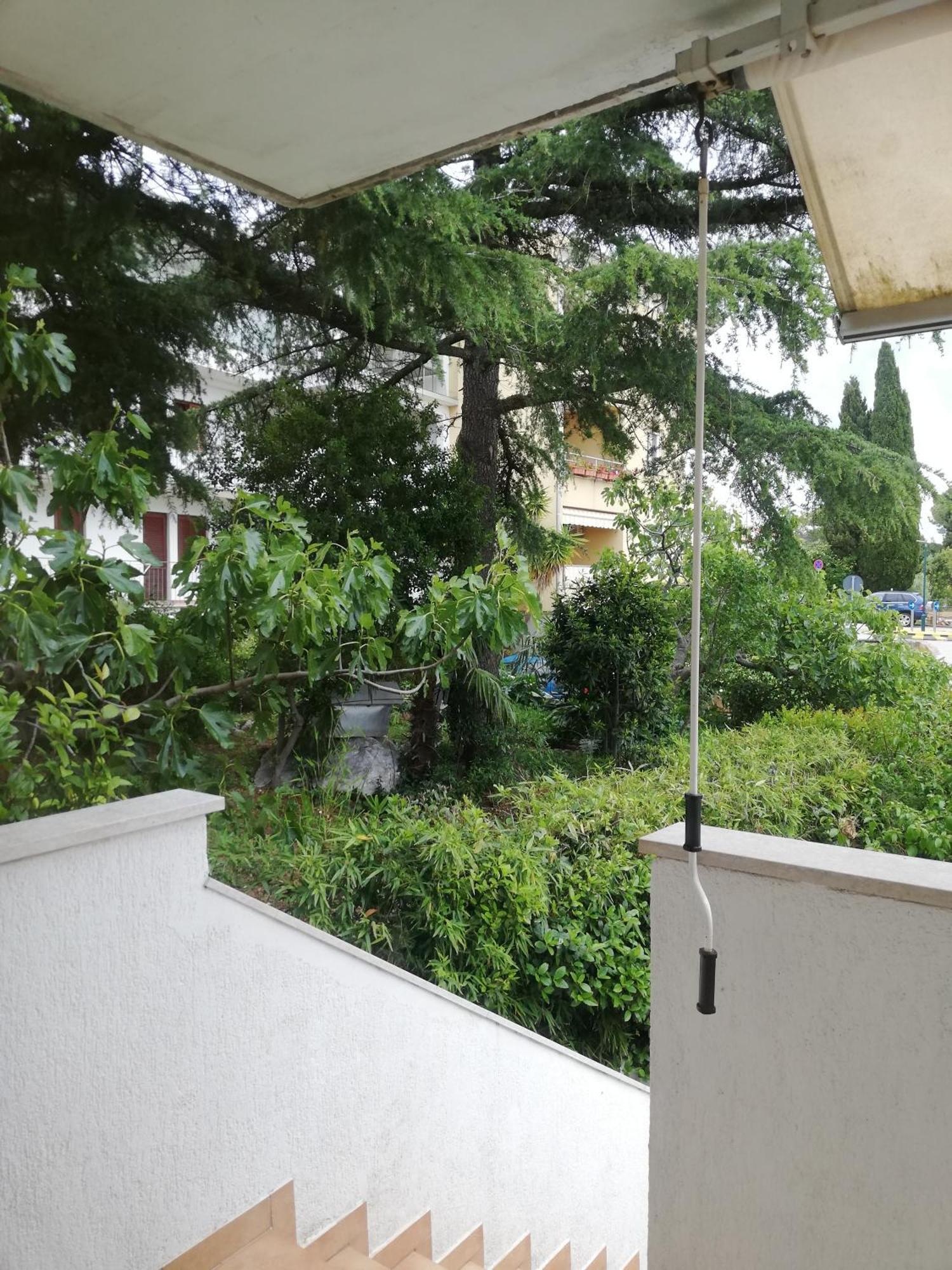 Apartments Poretti For 2,In Center Parking Free In The Yard,6 Min Beach Walk 로비니 외부 사진