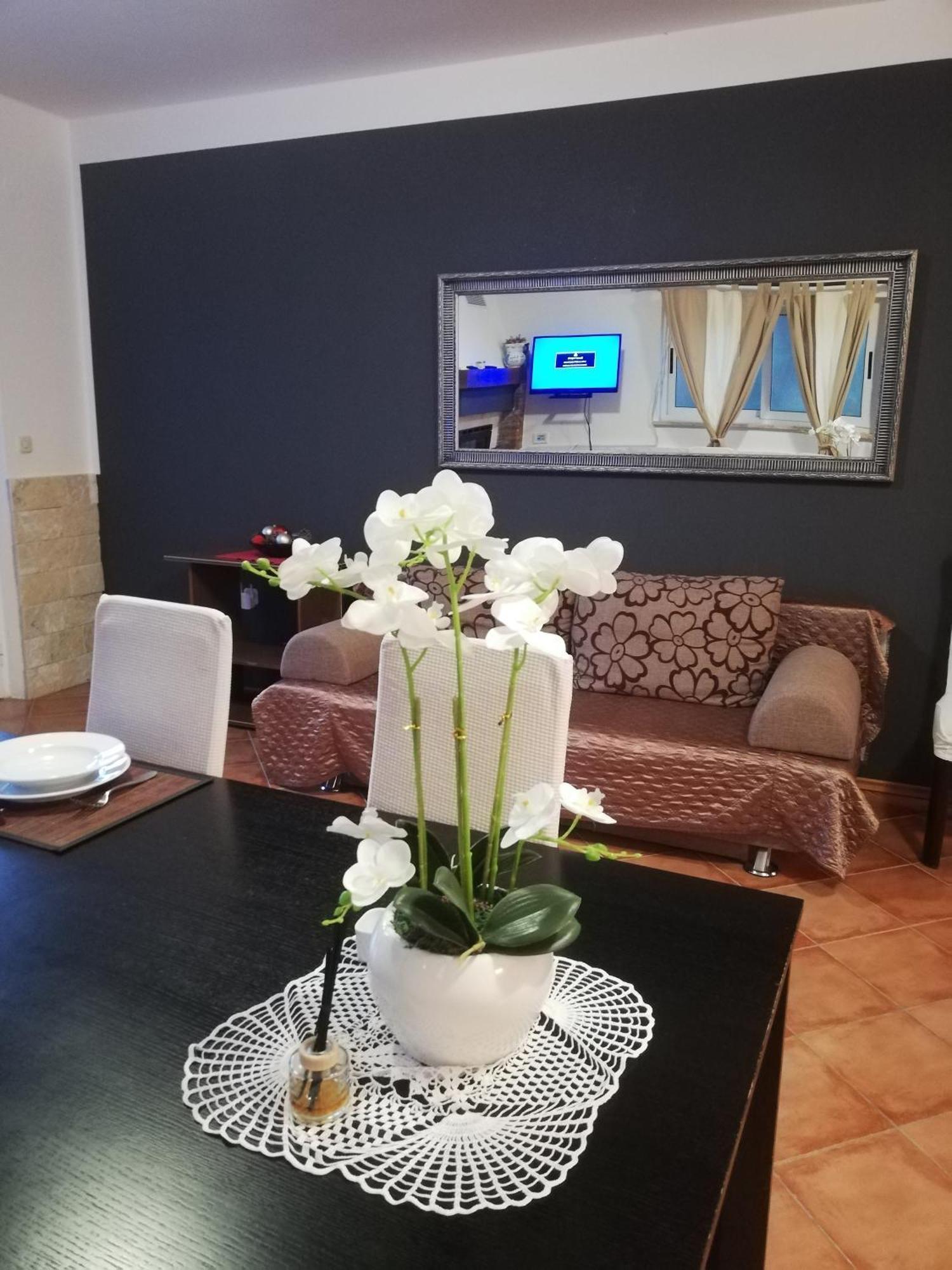 Apartments Poretti For 2,In Center Parking Free In The Yard,6 Min Beach Walk 로비니 외부 사진